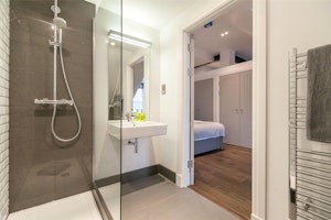 Edinburgh Loft image 2