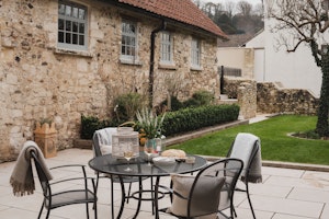 Jurassic Coast Manor image 9