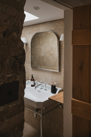 Jurassic Coast Manor image 6