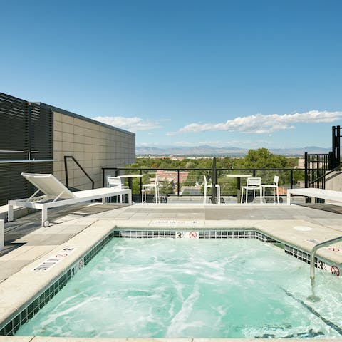 Head to the rooftop for a soak up the beautiful mountain views from the jacuzzi hot tub 