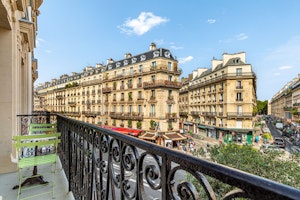 Honour of Paris image 12