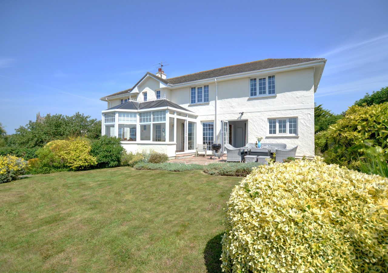 Stay in the best homes in Braunton, Devon, England, UK Plum Guide