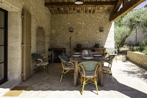 Eygalières Elegance image 9