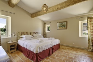Eygalières Elegance image 5