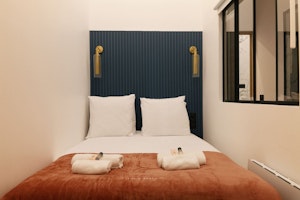 Cognac & Walnut image 2