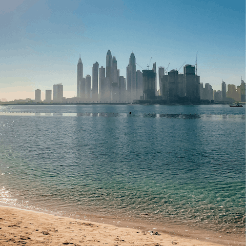 Embrace barefoot beach strolls on Palm Jumeirah