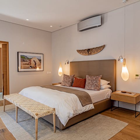 Wake up in the stylish bedrooms feeling rested and ready for another day of Cape Town sightseeing
