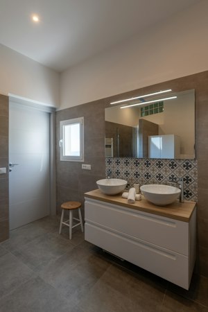 Rose Heights image 12