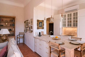 Abbey Abode image 15