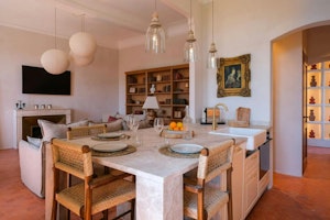 Abbey Abode image 5