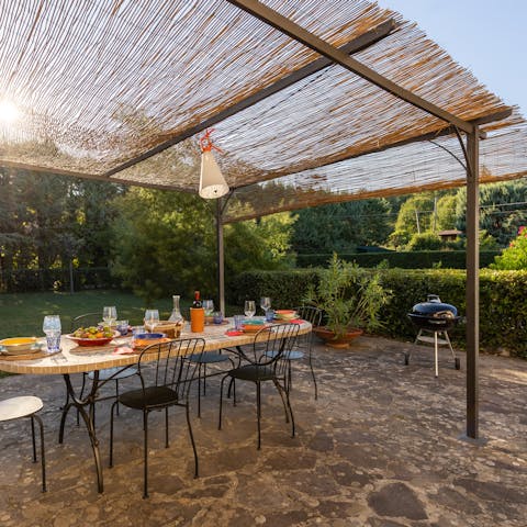 Light the barbecue and enjoy gatherings on the terrace