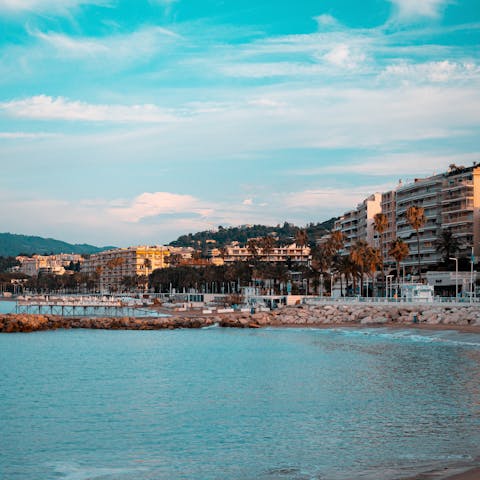 Discover the magic of Cannes and its seafront restaurants, glittering promenade, and pristine beaches