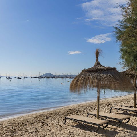 Discover the golden beaches, quaint narrow streets and towering mountains of Pollensa 