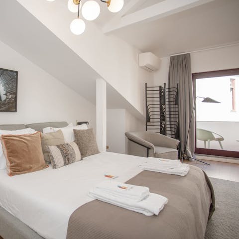 Enjoy a restful night's sleep in the main en-suite bedroom
