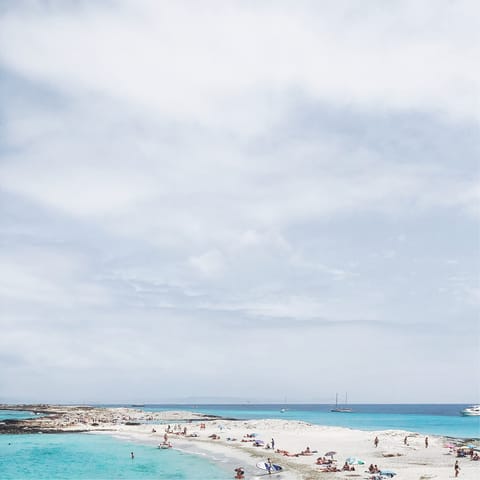 Discover the beauty of Formentera's beaches, just a short drive away