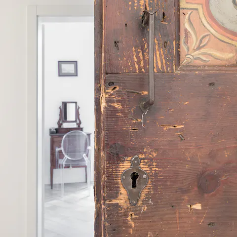The antique painted door