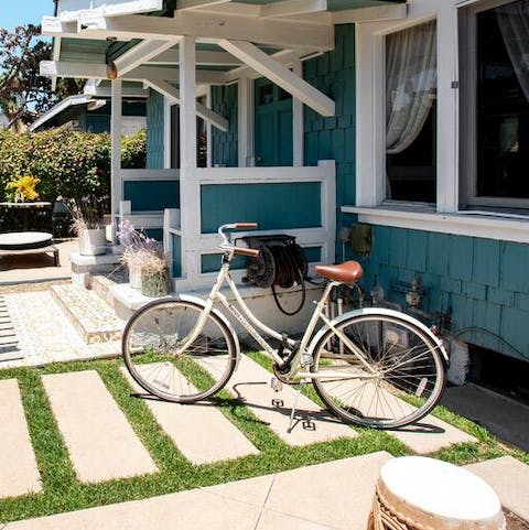 Take the bikes out for a spin to Santa Monica Pier