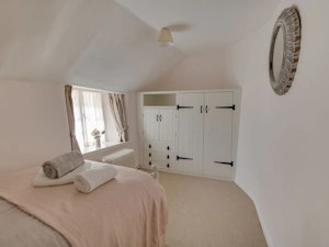 The Thatched Cottage image 13