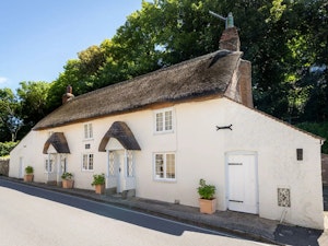 The Thatched Cottage image 7