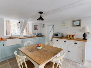 The Thatched Cottage image 6
