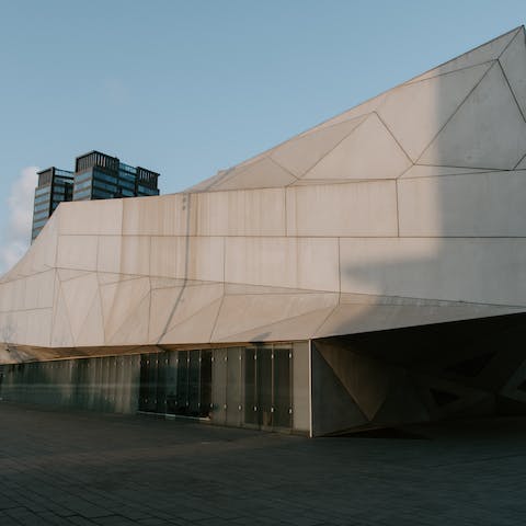 Discover the contemporary artworks in Tel Aviv Museum of Art