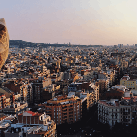 Connect with the city buzz from the heart of Eixample