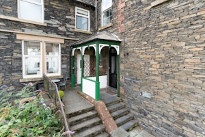 Cosy Coniston image 10
