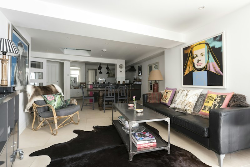 River Thames Retreat main image