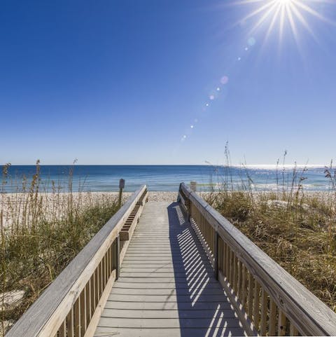 Stay right on the Gulf coast, just a few steps from the sprawling Gulf Shores beach