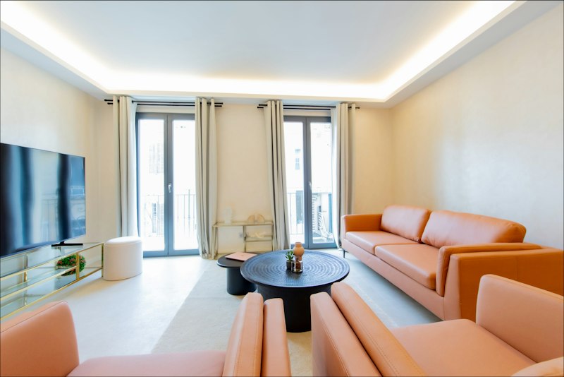 Cannes Lumière main image