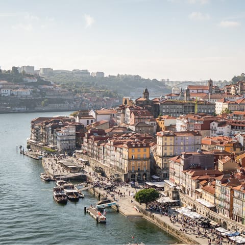 Stay just a short stroll away from Porto's Duoro River