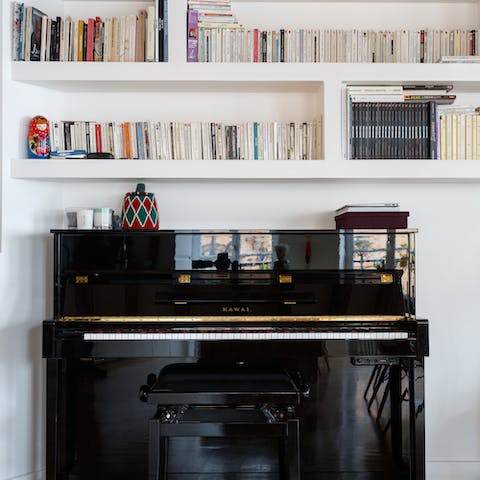 Stunning upright piano for an aspiring Mozart