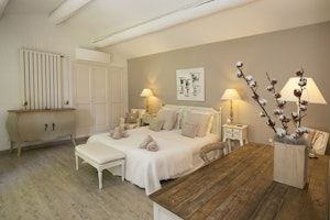 Rose Garden Villa image 4