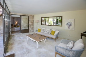Rose Garden Villa image 2