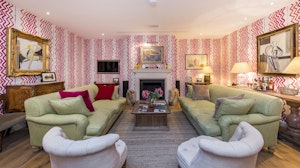 Curzon Pop image 1