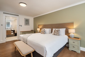 Kensington Hideout image 14