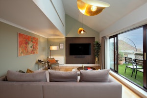 Kensington Hideout image 7