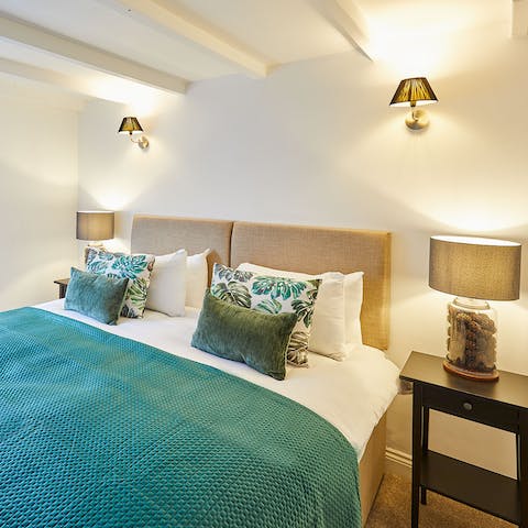 Bank a dreamy night’s sleep in style and comfort – only a king-sized bed will do here