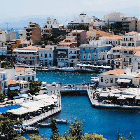 Explore Agios Nikolaos' tavernas, landmarks and sandy beaches