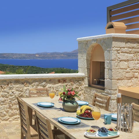 Cook and dine with a view of the beautiful Souda Bay