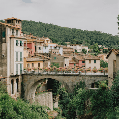 Make the drive to the town of Arezzo, only minutes away