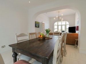 The Pevensey Pearl image 13