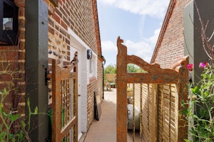 The Arundel Retreat image 2