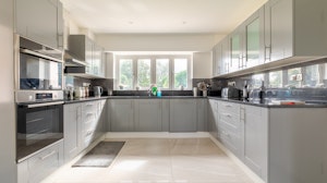 Hillside Retreat image 15