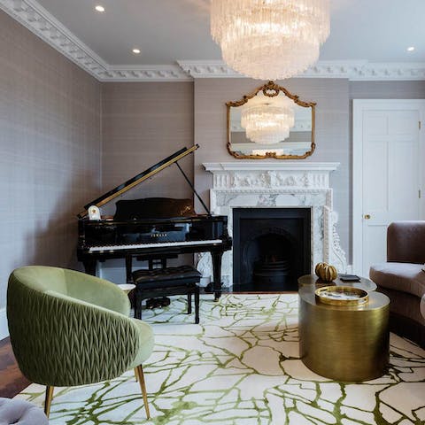 Serenade guests with a sing-song on the grand piano