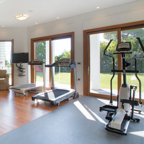 Feel energised after an uplifting workout in the home gym