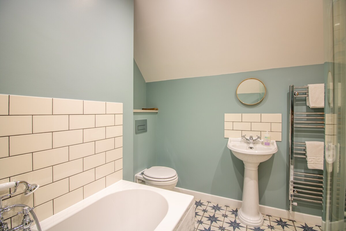 Far from the Madding Crowd