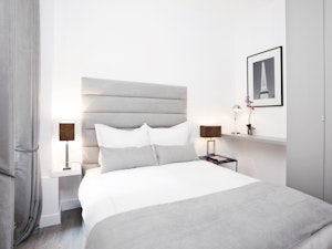 A Picture Of Chic image 7
