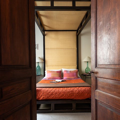 The stunning four-poster bed