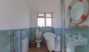 The Crabbing Shack image 2